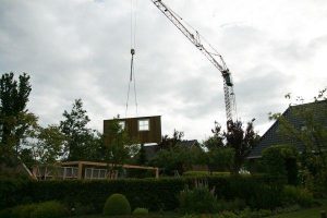 kraanwerk voor red cedar garage in Ginnum