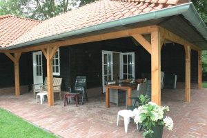 cape cod garage met veranda in sint Maarten